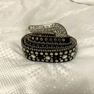 Genuine Leather Gorgeous Detailed belt!